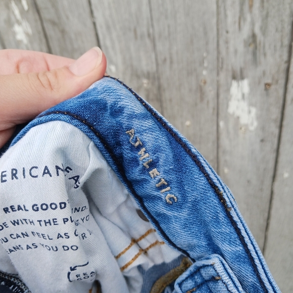 American Eagle Jeans Men 31X32 Airflex Blue Distressed Athletic Fit Straight I - Picture 5 of 6